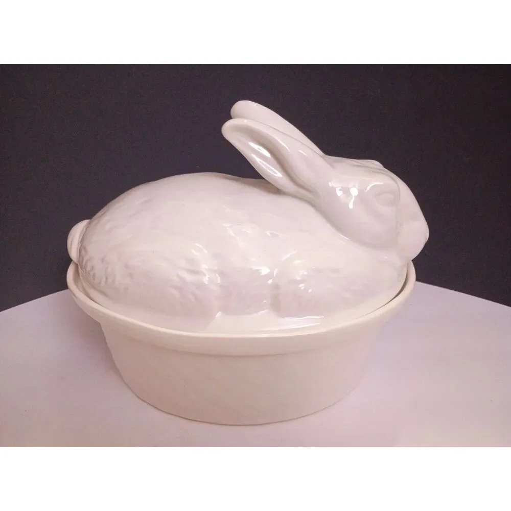 1950s California USA Pottery White Rabbit Vintage Easter Covered Casserole Dish